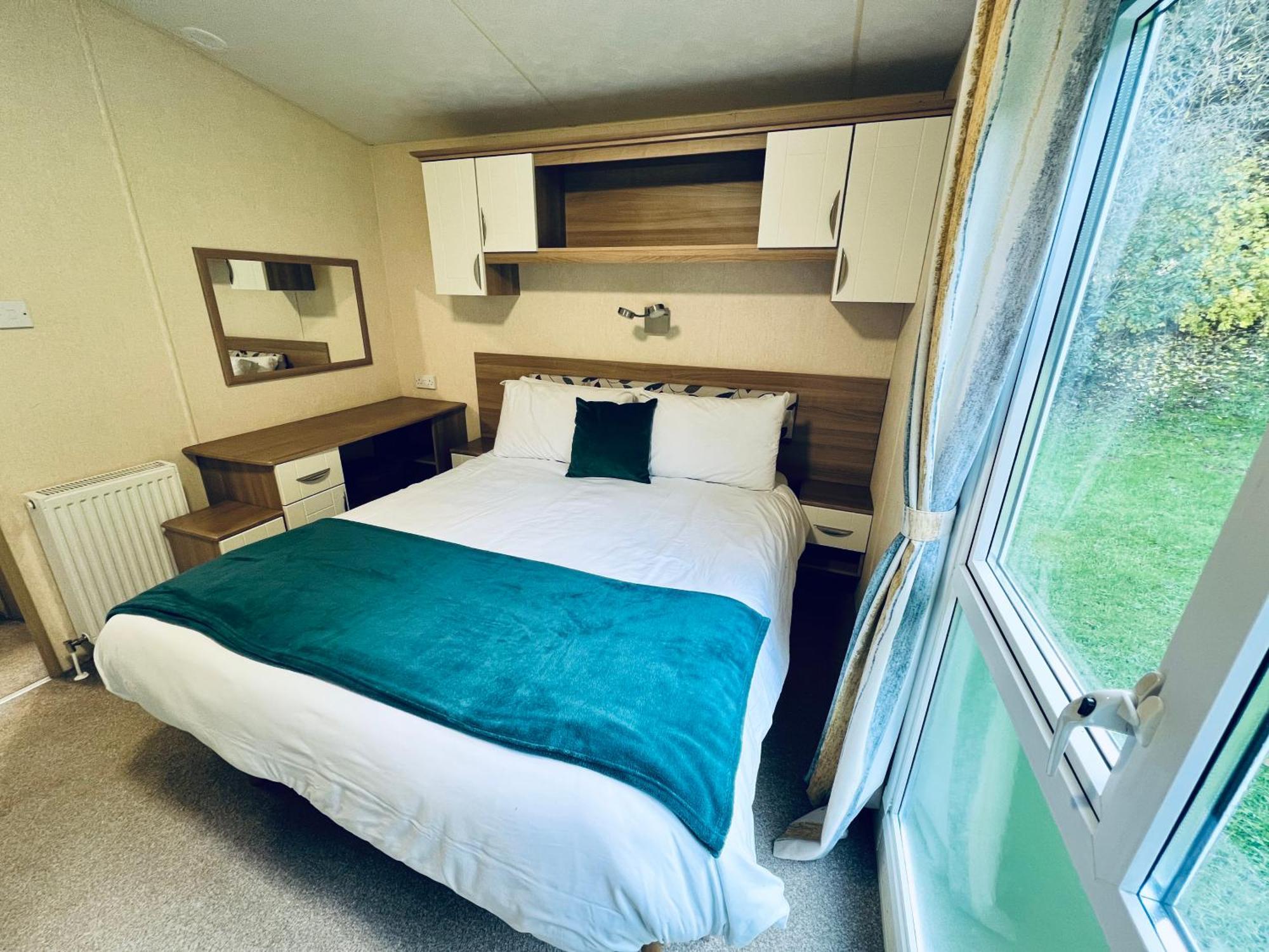 2 Bedroom Caravan Lg13, Shanklin, Isle Of Wight